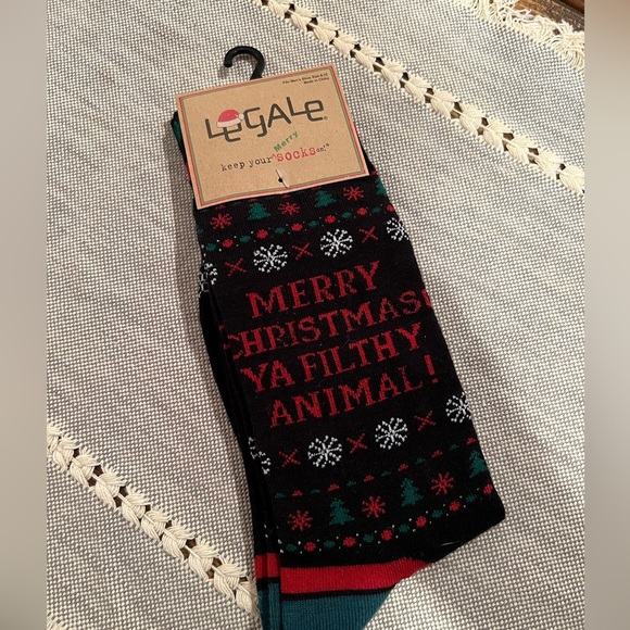 Christmas Black Socks, NWT, Merry Chritmas ya Filthy Animal! Men’s size 8-12 - Picture 1 of 3